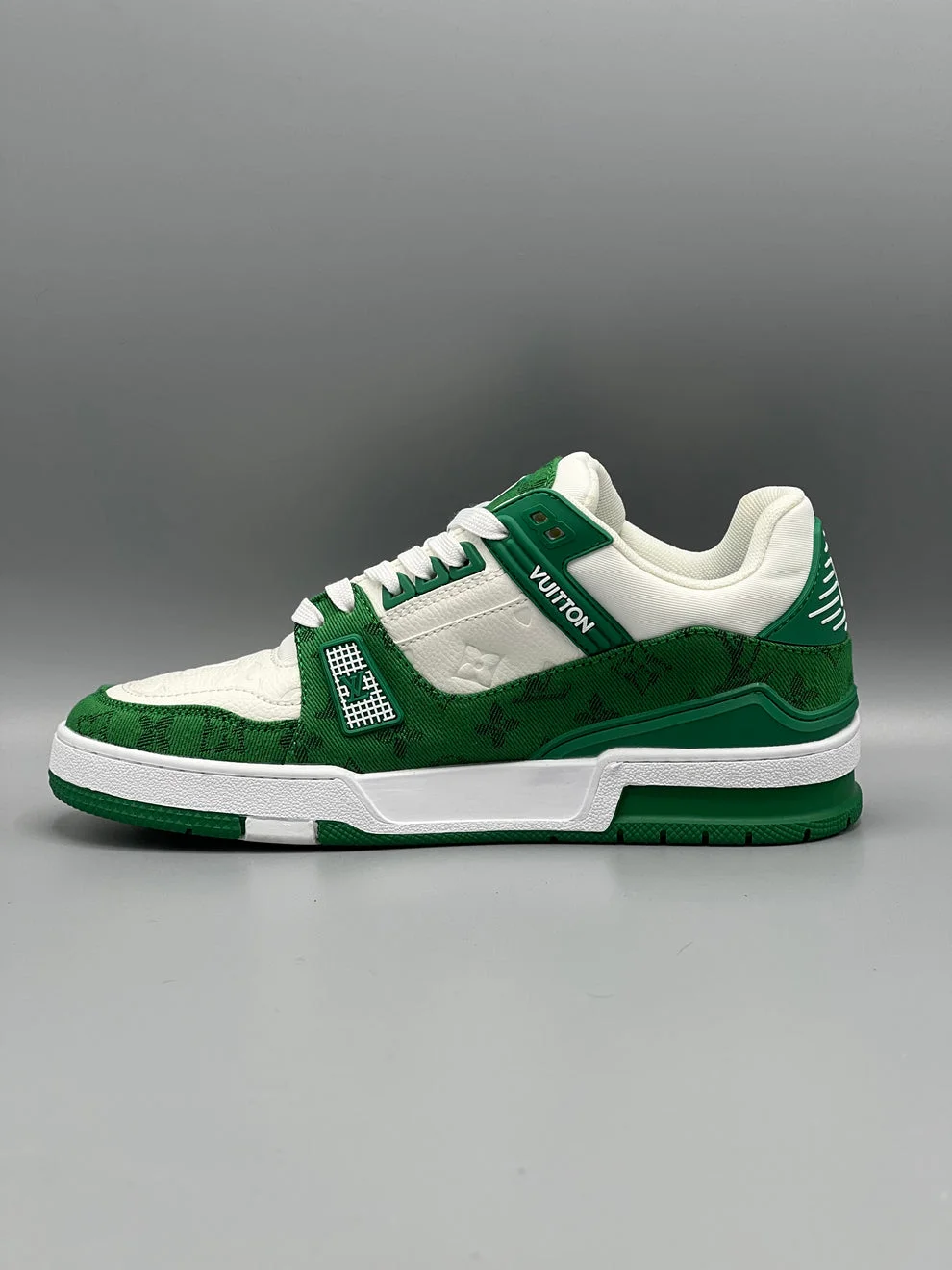 6086_3h97blumi9 LV trainer - Image 1